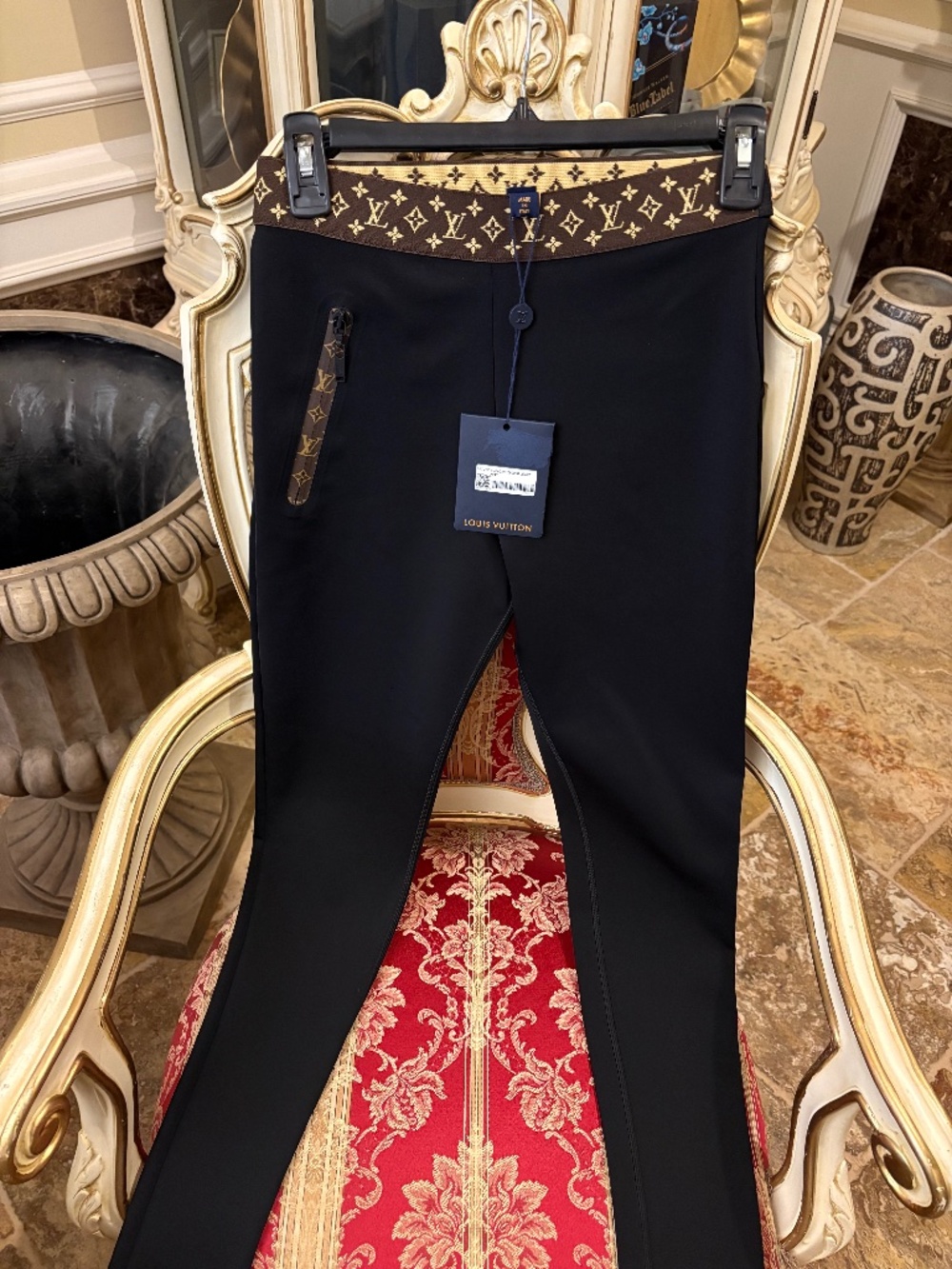 louis vuitton black leggings with monogram elastic belt !!